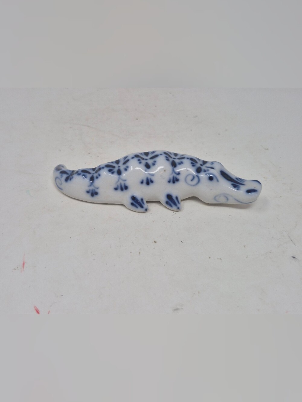 Porcelain Blue And White Pattern Crocodile Figurine
